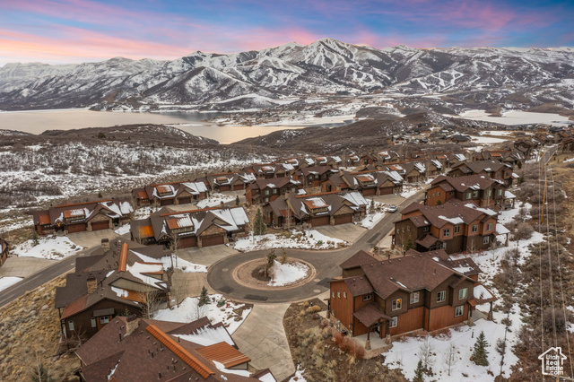 Property Photo: 1733 E Viewside Cir UT 84036