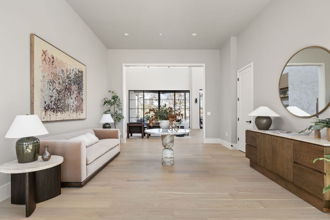 Property Photo: 6102 Forest Hills Drive TX 78746