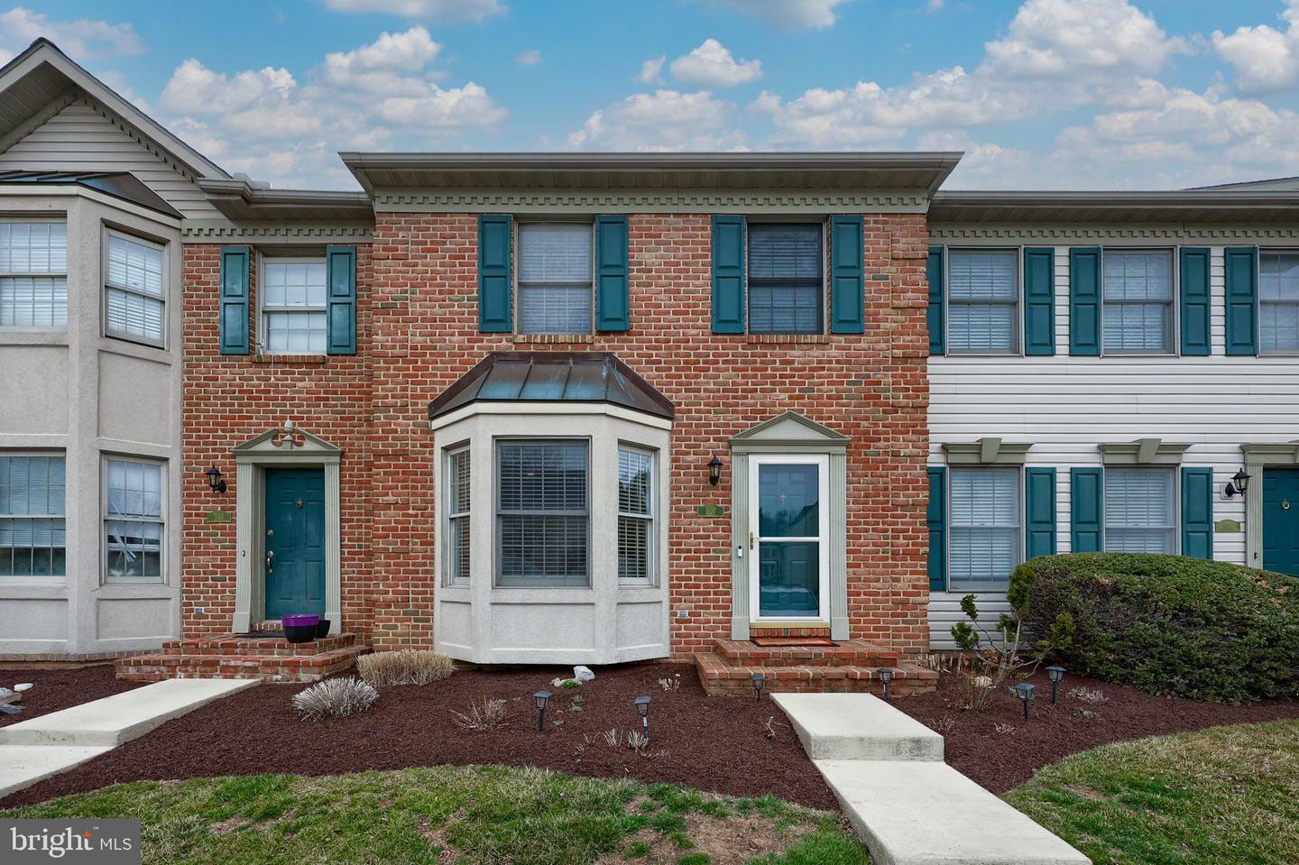 507 Cobblestone Lane  Lancaster PA 17601 photo