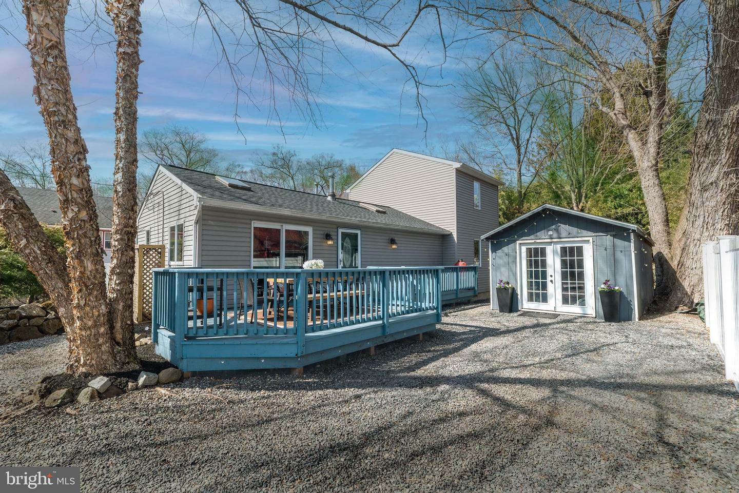 8 S Washington Street  Frenchtown NJ 08825 photo