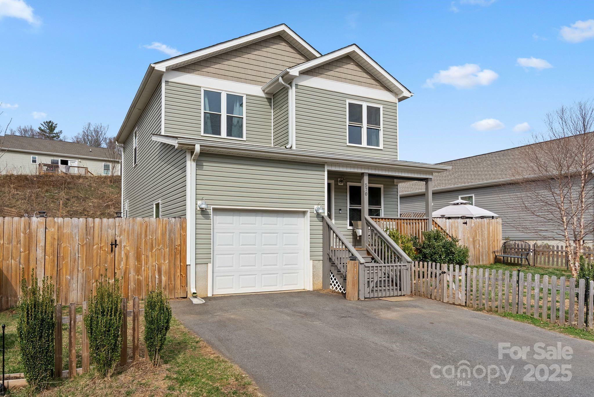 Property Photo: 570 Quinn Hill Lane NC 28754