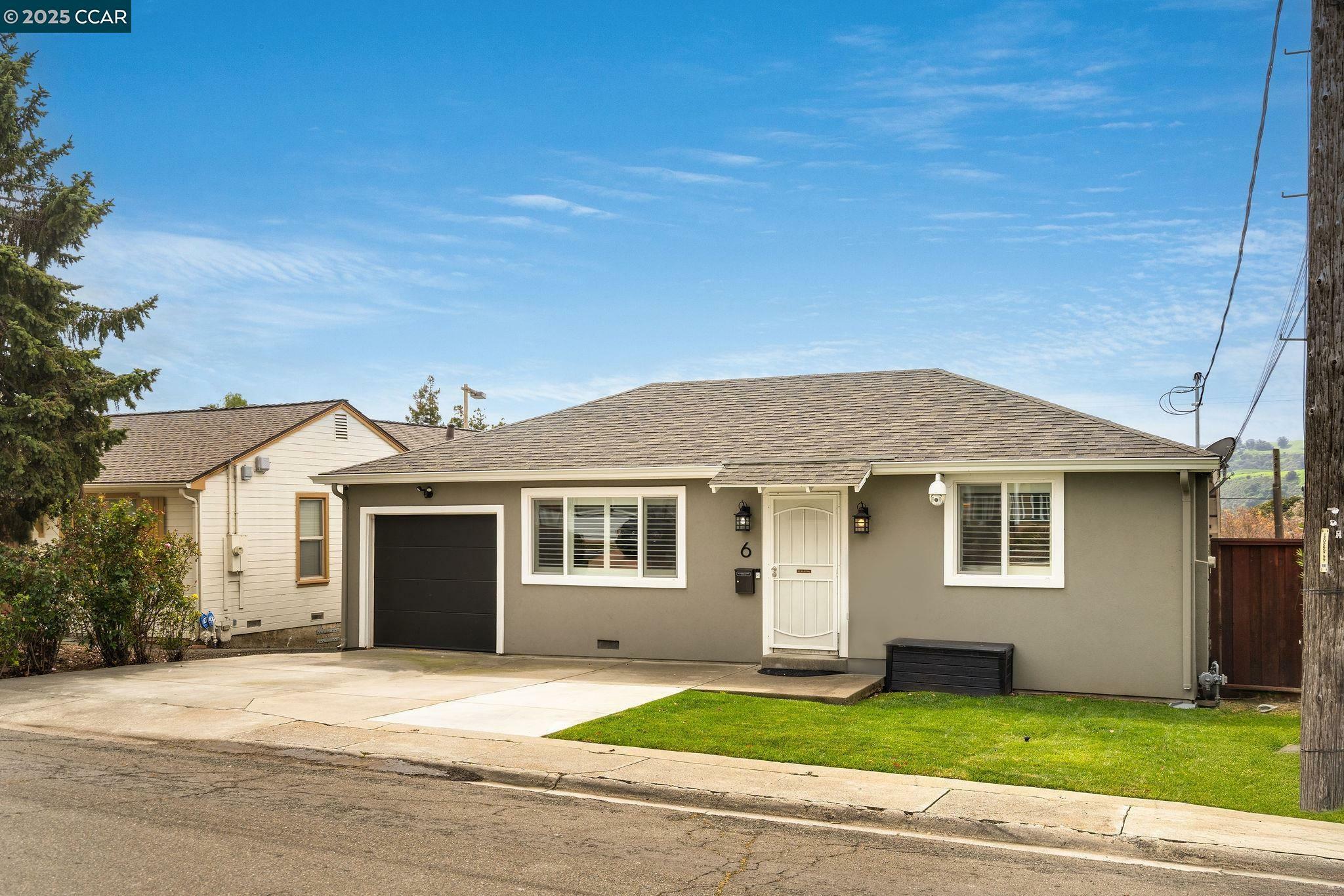 Property Photo: 6 Alta Loma CA 94510