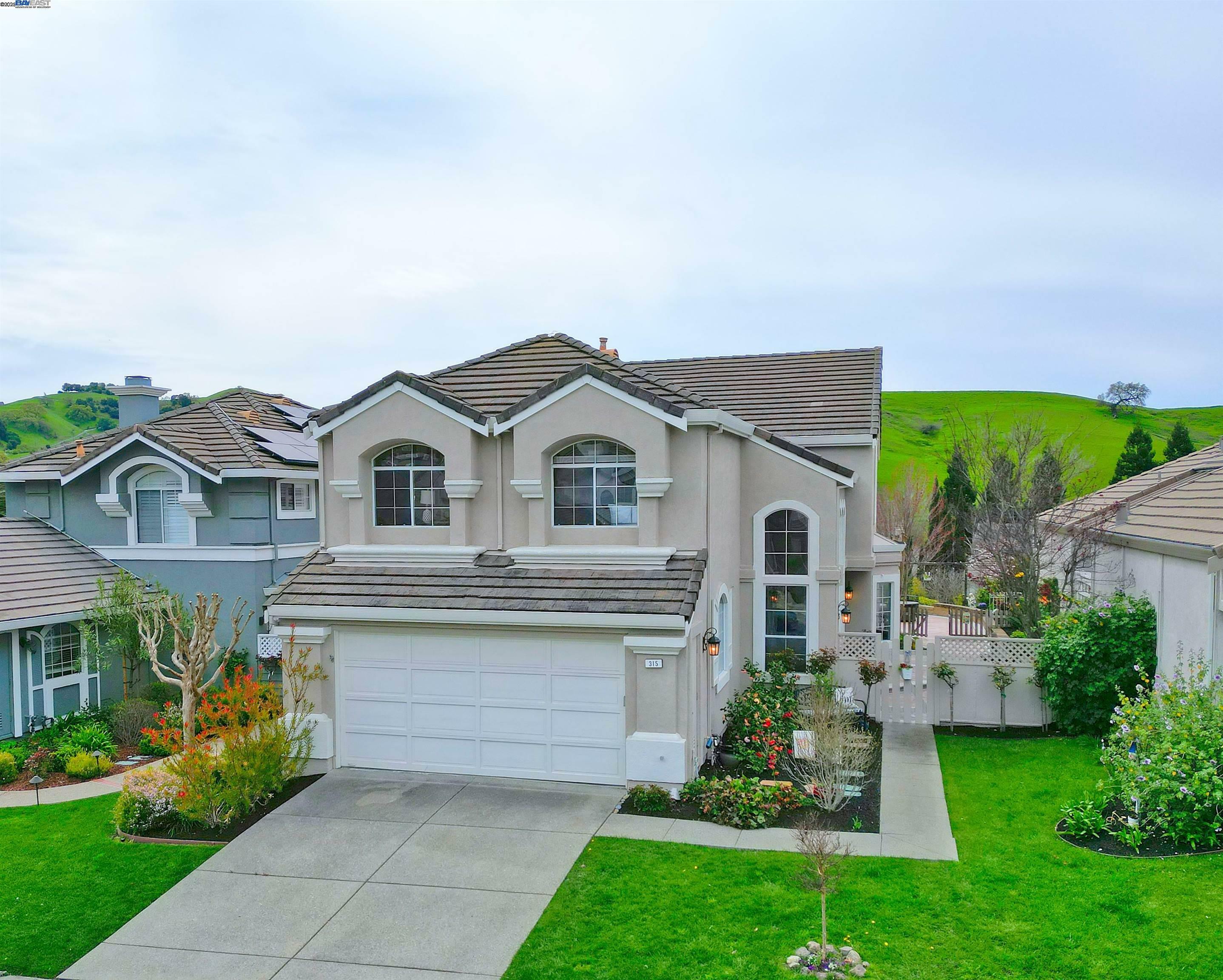 315 Glasgow Cir  Danville CA 94526 photo