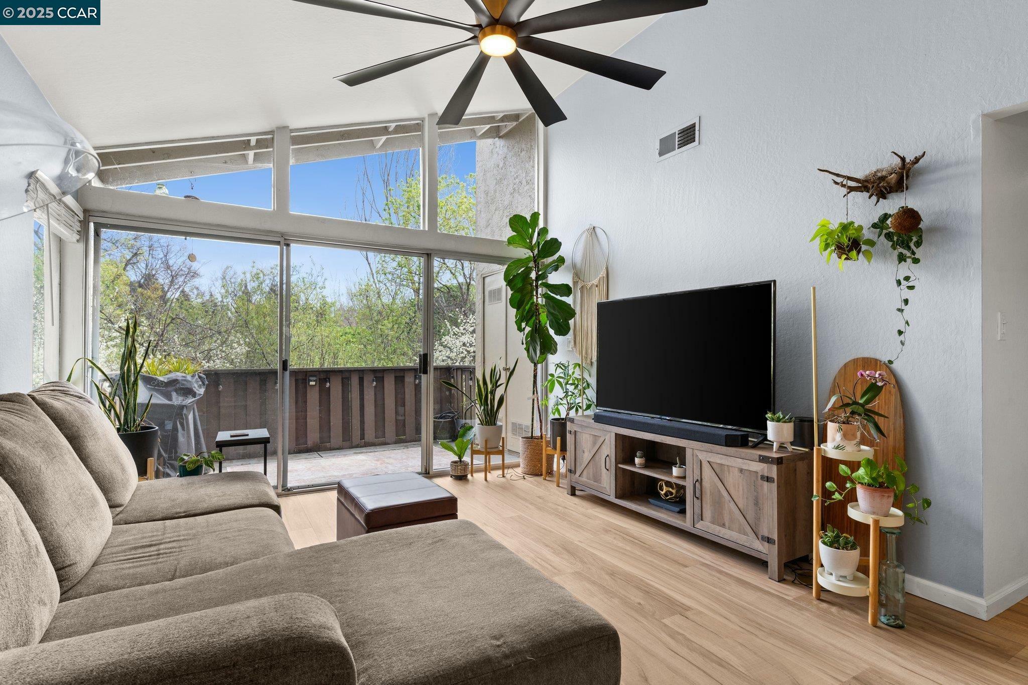 59 Massolo Dr. H  Pleasant Hill CA 94523 photo