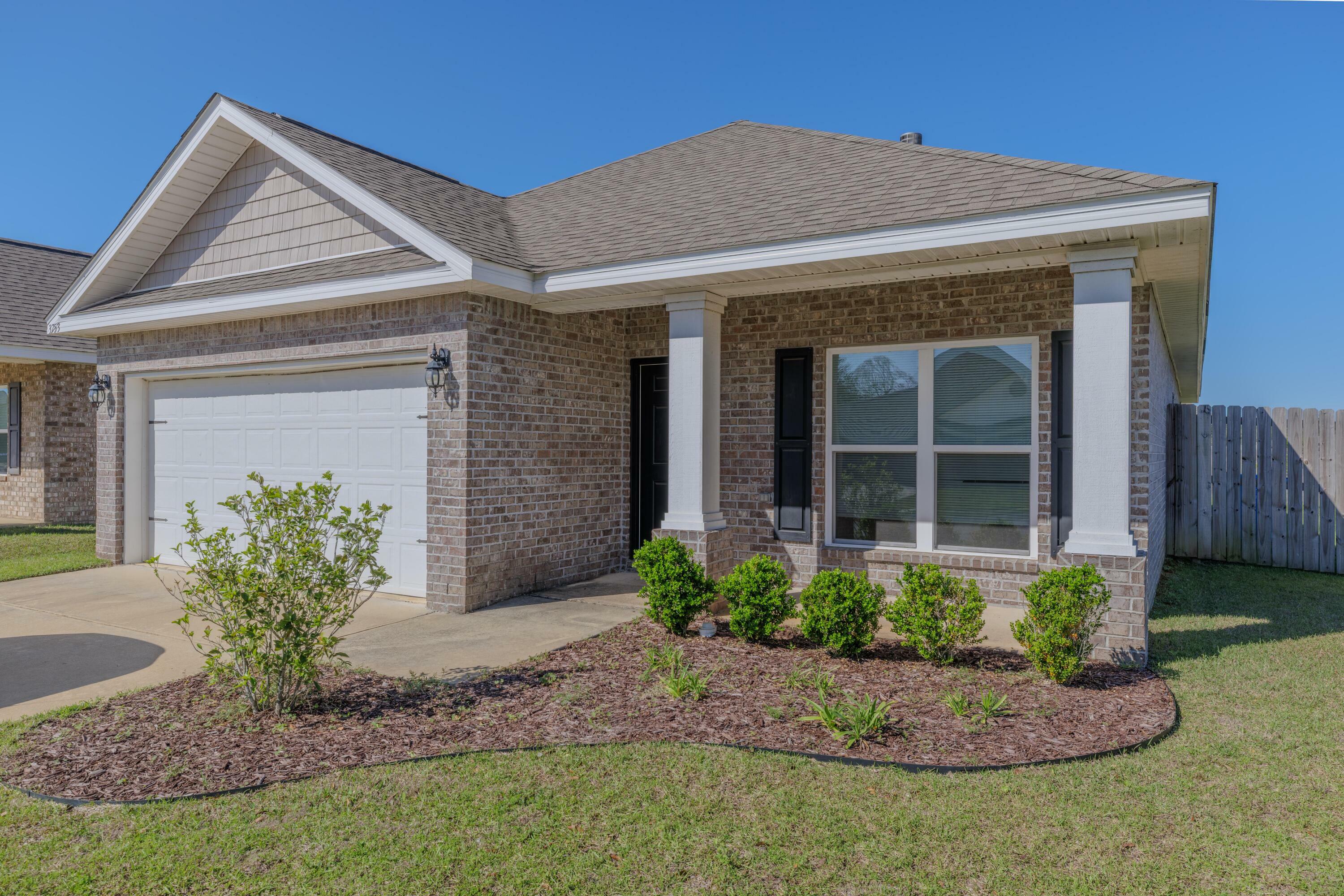 Property Photo: 3753 Hawks Landing Circle FL 32571