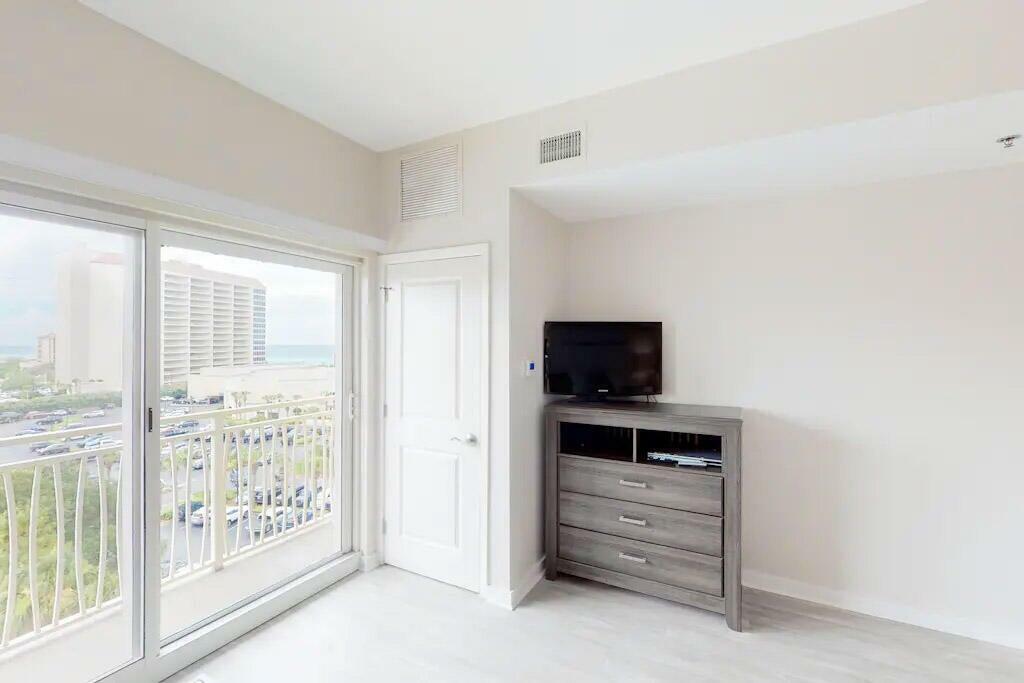 Property Photo:  5002 S Sandestin Boulevard Unit 6525  FL 32550 