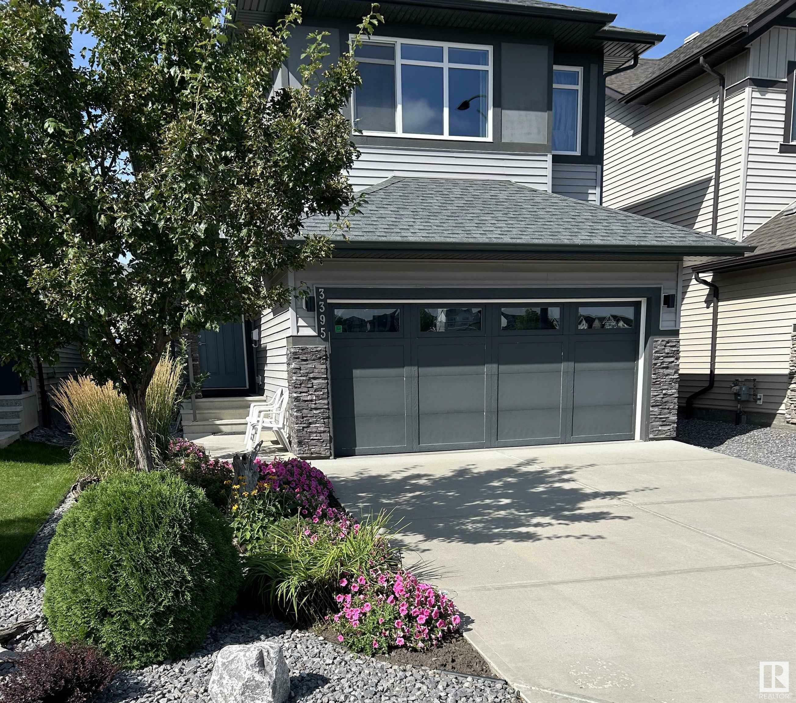 Photo de la propriété: 3395 Parker Loop SW AB T6W 3A8