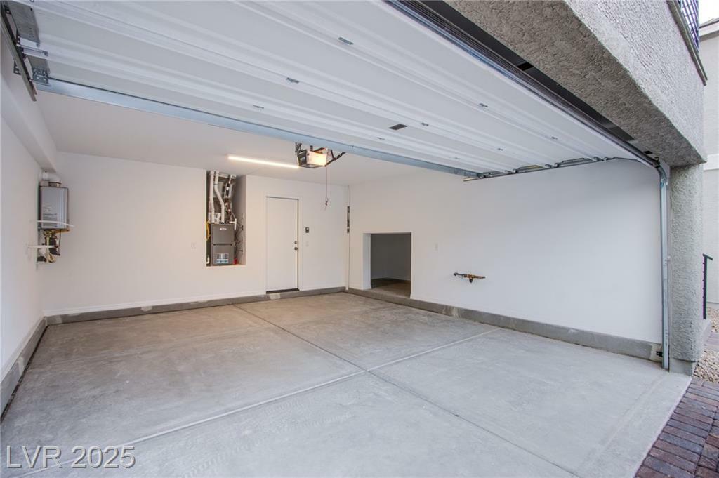 Property Photo: 5748 Avondale Rise Way NV 89141
