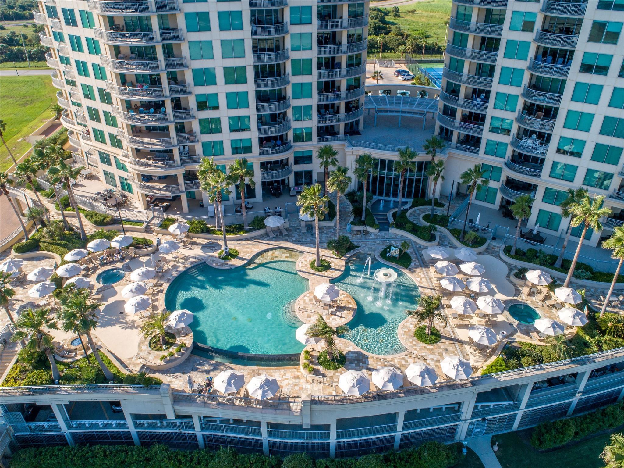 Property Photo: 801 E Beach Drive Tw1004 TX 77550