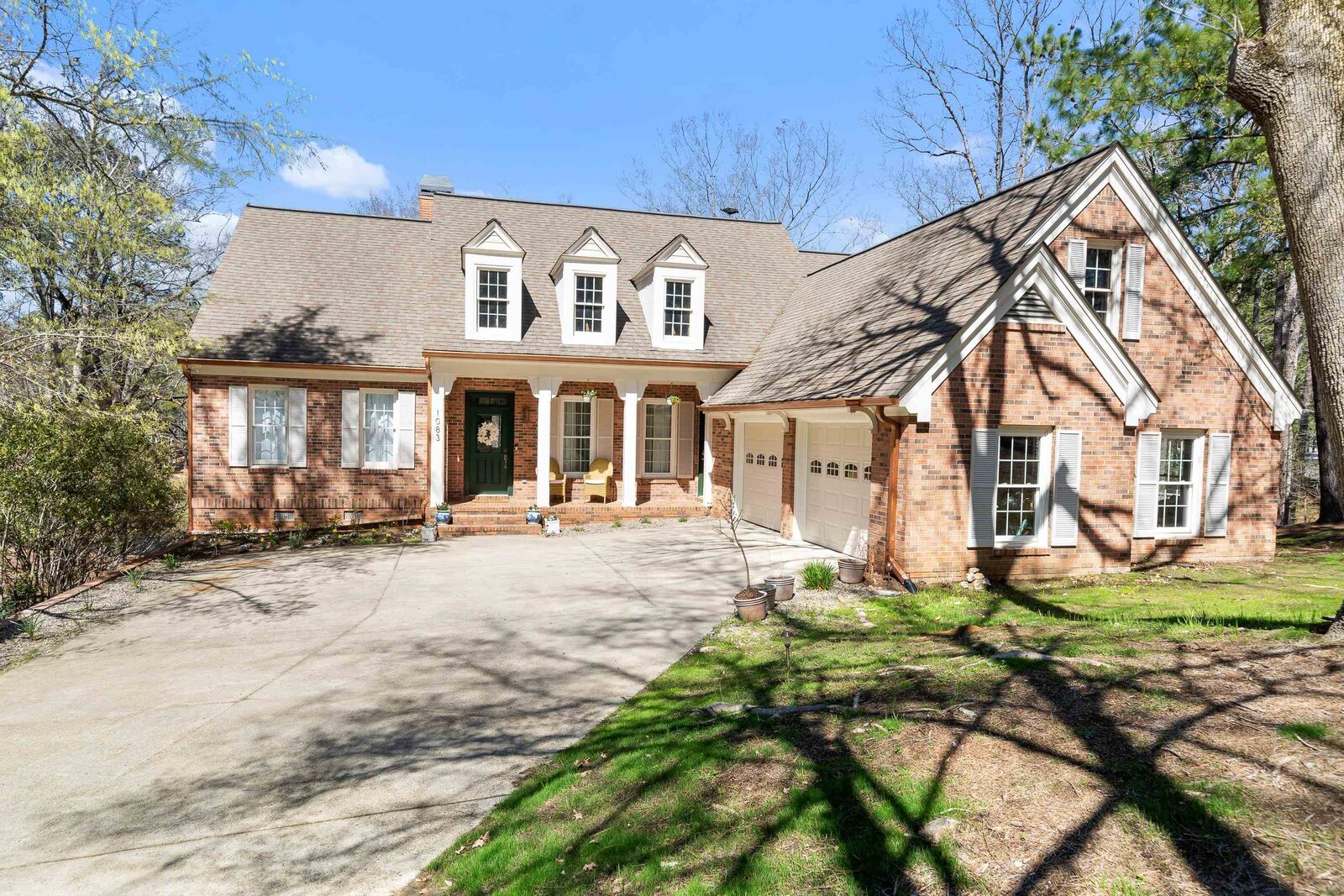 Property Photo: 1083 Wrayswood Circle GA 30642