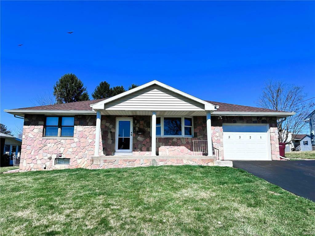 3321 Melrose Lane  Whitehall Twp PA 18052 photo