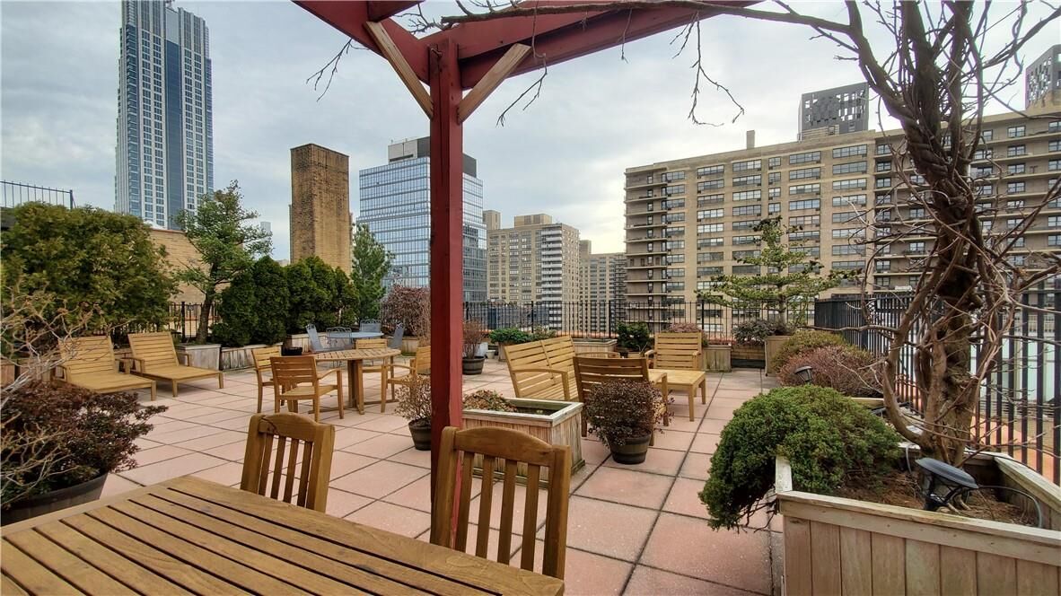 Property Photo:  235 West End Avenue 17E  NY 10023 
