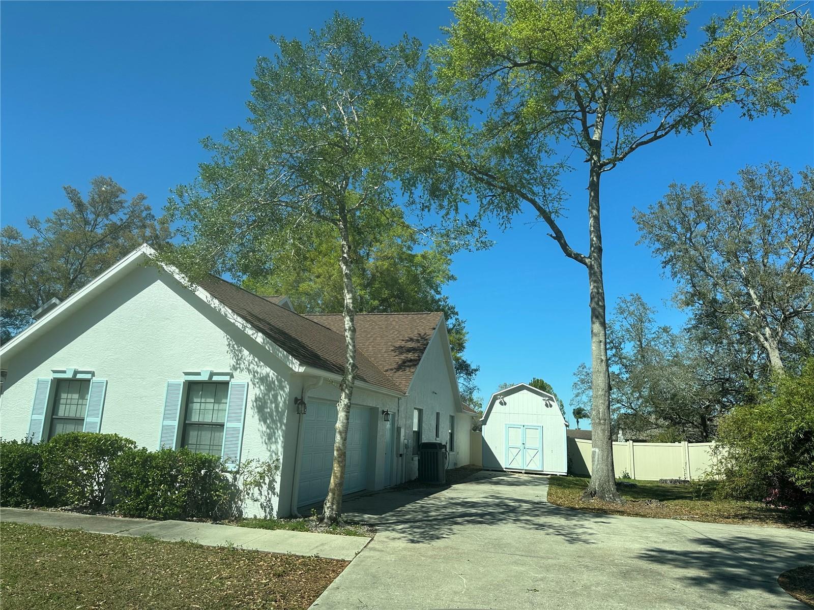 Property Photo: 6597 SE 8th Street Road FL 34472