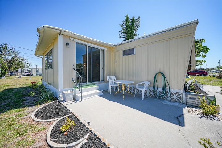 Property Photo: 1407 Seagull Drive FL 34224