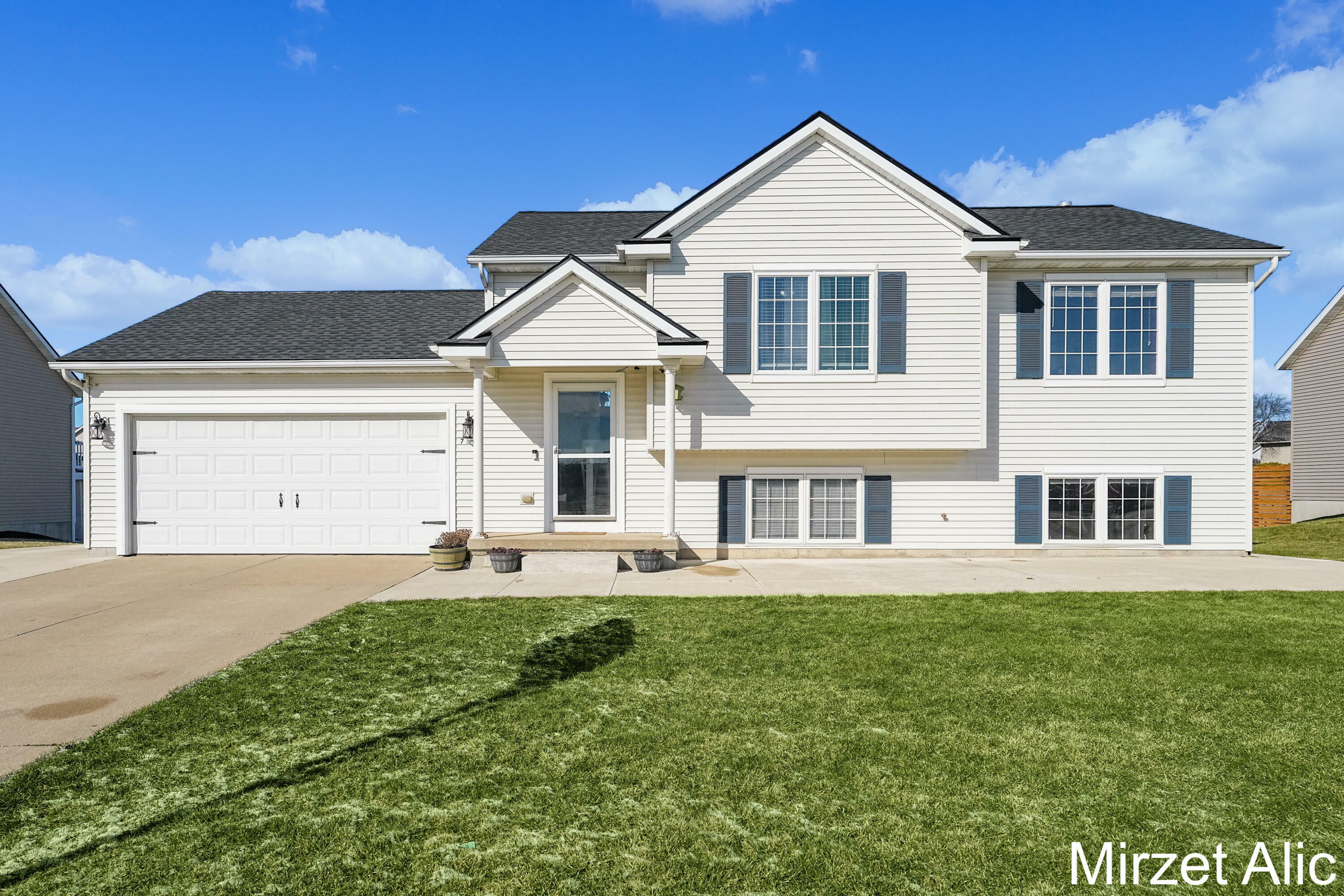 7099 Hartman Drive SE  Caledonia MI 49316 photo