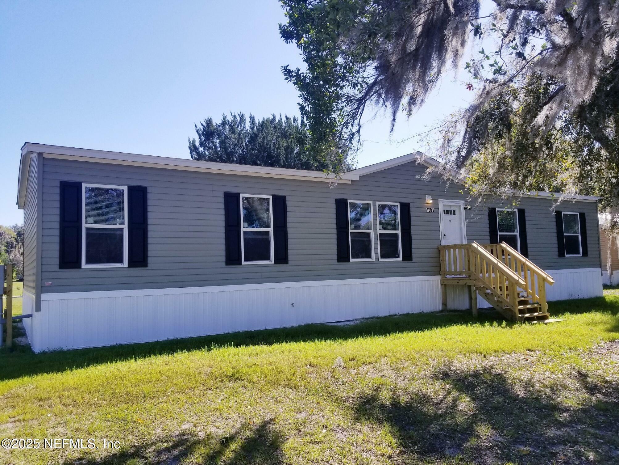 Property Photo: 1001 Shell Street FL 32193