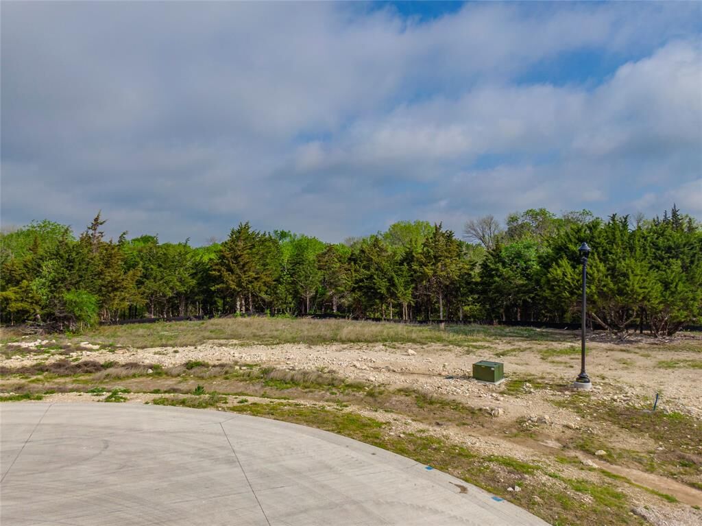 Property Photo: 4631 Tracker Court TX 76065