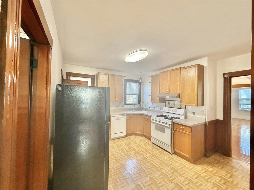 Property Photo: 25 Hollis 2 MA 02140