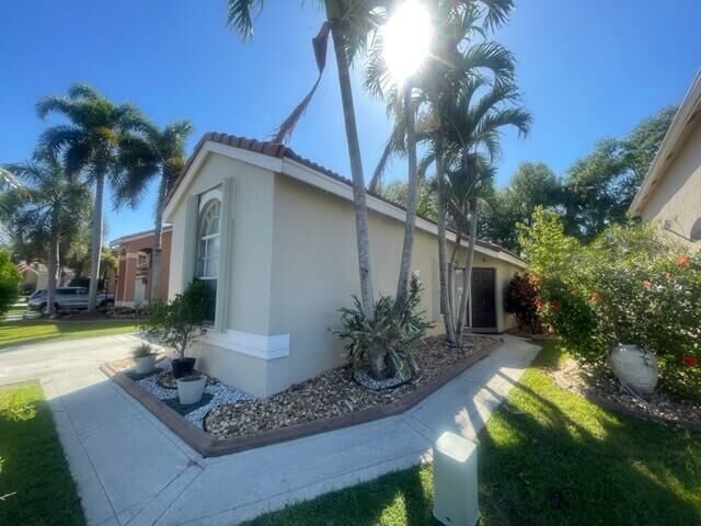 Property Photo:  10332 Brookville Lane  FL 33428 