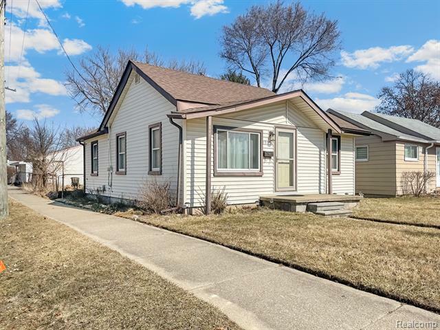 29056 Beechwood Street  Garden City MI 48135 photo