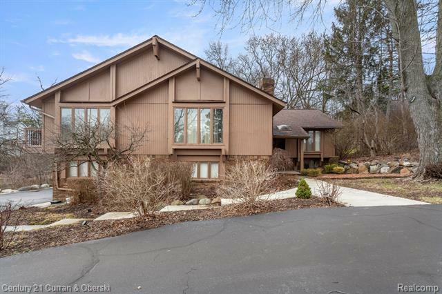2211 Shore Hill Drive  West Bloomfield Twp MI 48323 photo