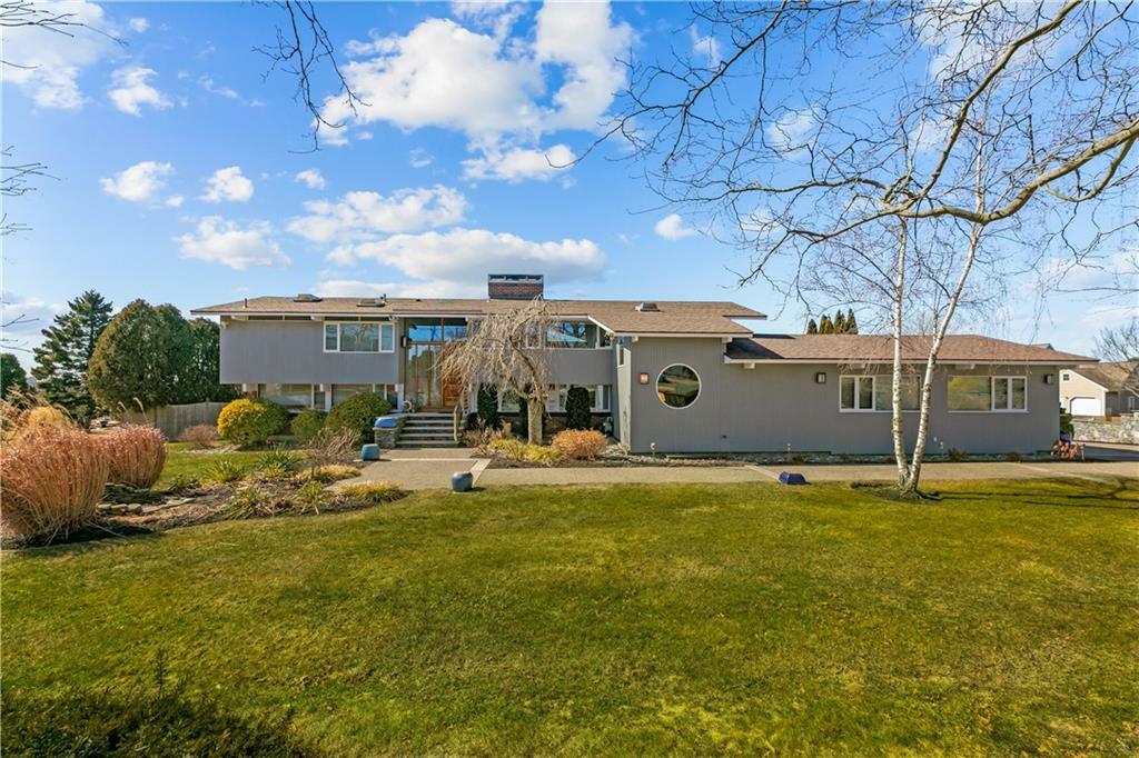 Property Photo:  10 Ocean View Drive  RI 02842 