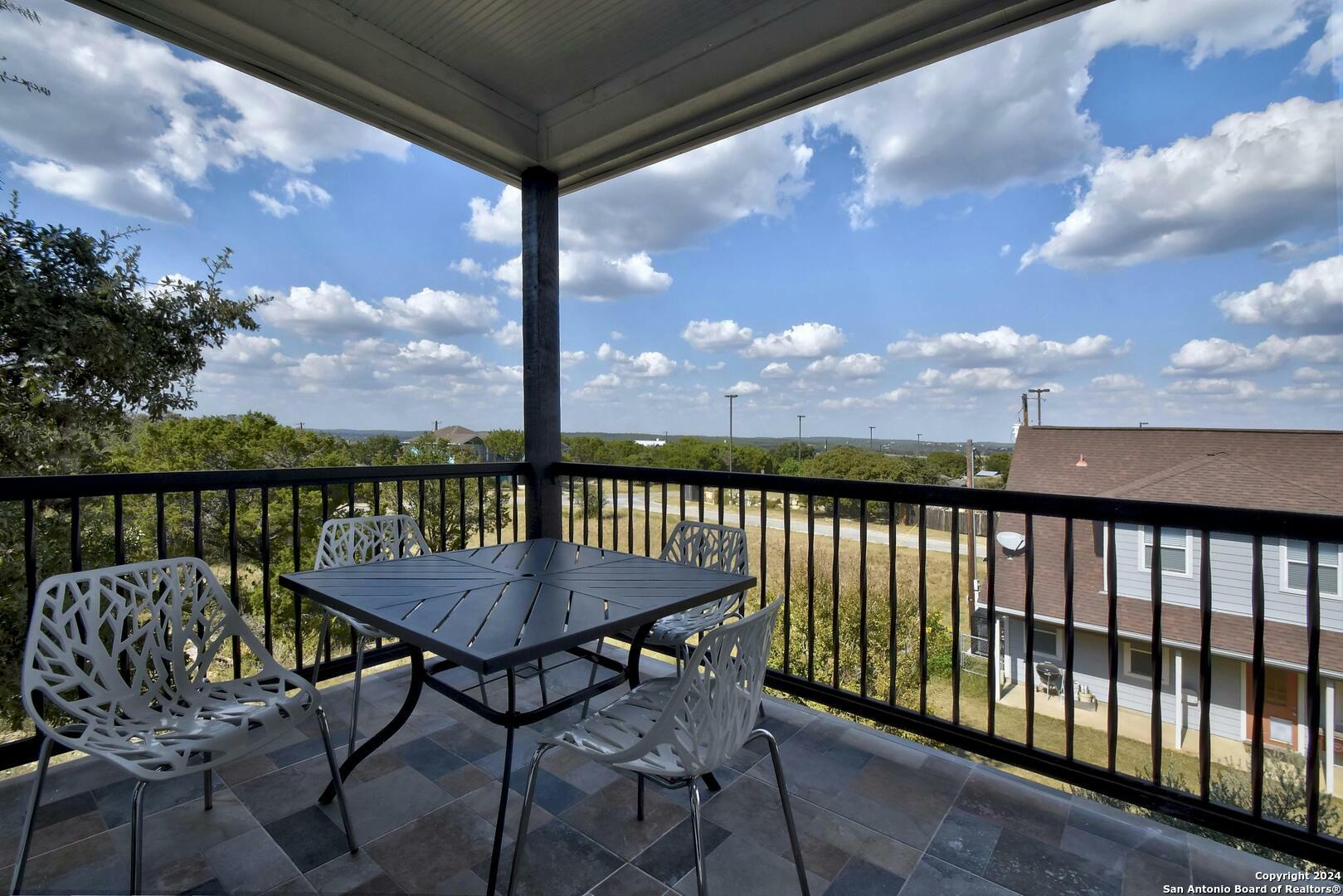 Property Photo: 131 Friendlywood Dr TX 78133