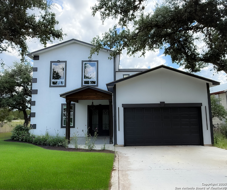 Property Photo: 131 Friendlywood Dr TX 78133