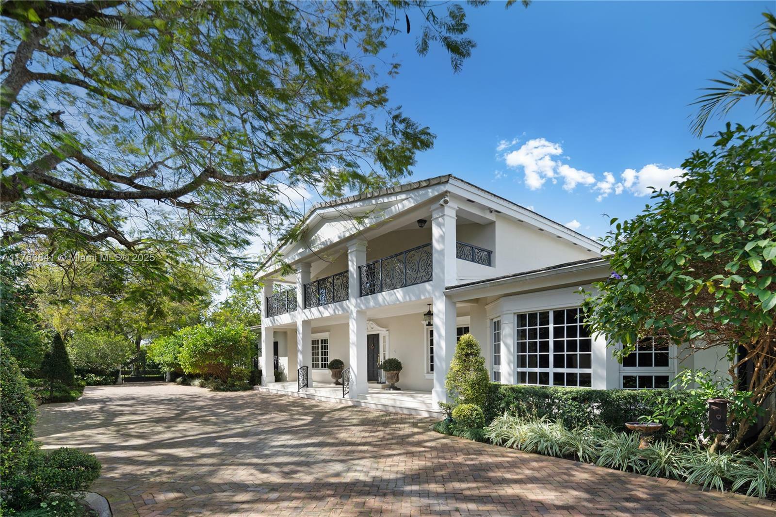 Property Photo:  4620 Granada Blvd  FL 33146 