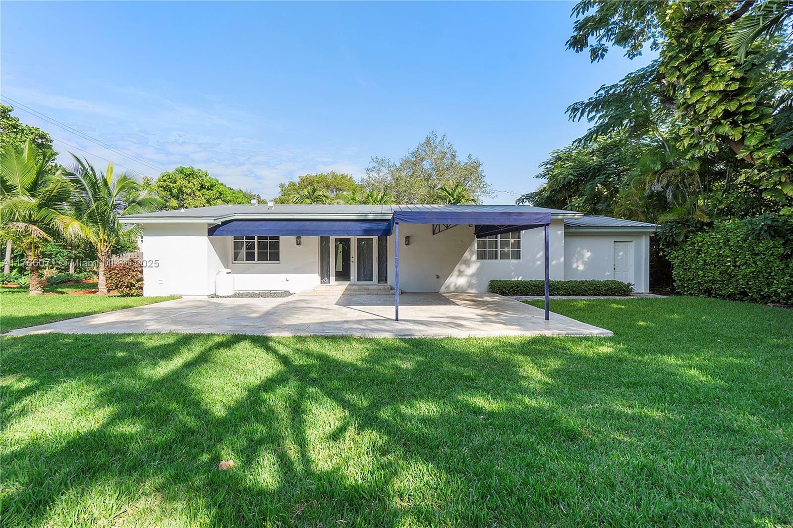 Property Photo: 6140 SW 78th St FL 33143
