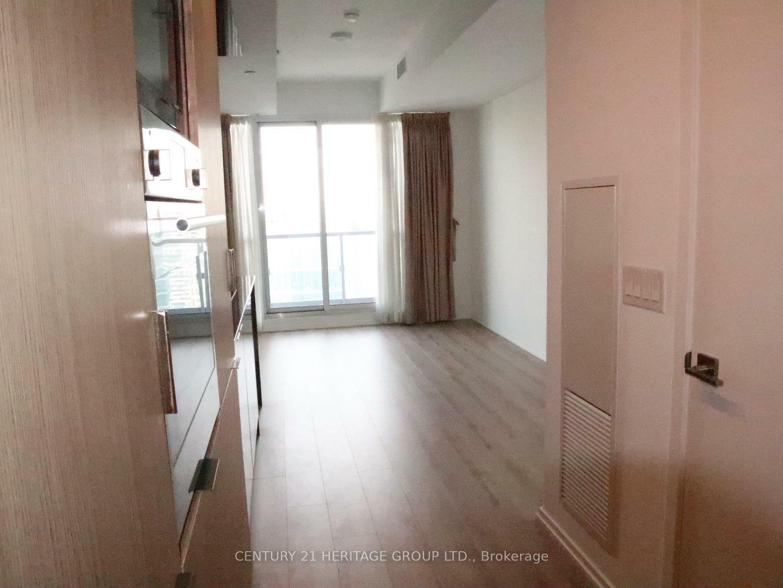 Photo de la propriété: 70 Temperance Street 4805 ON M5H 0B1