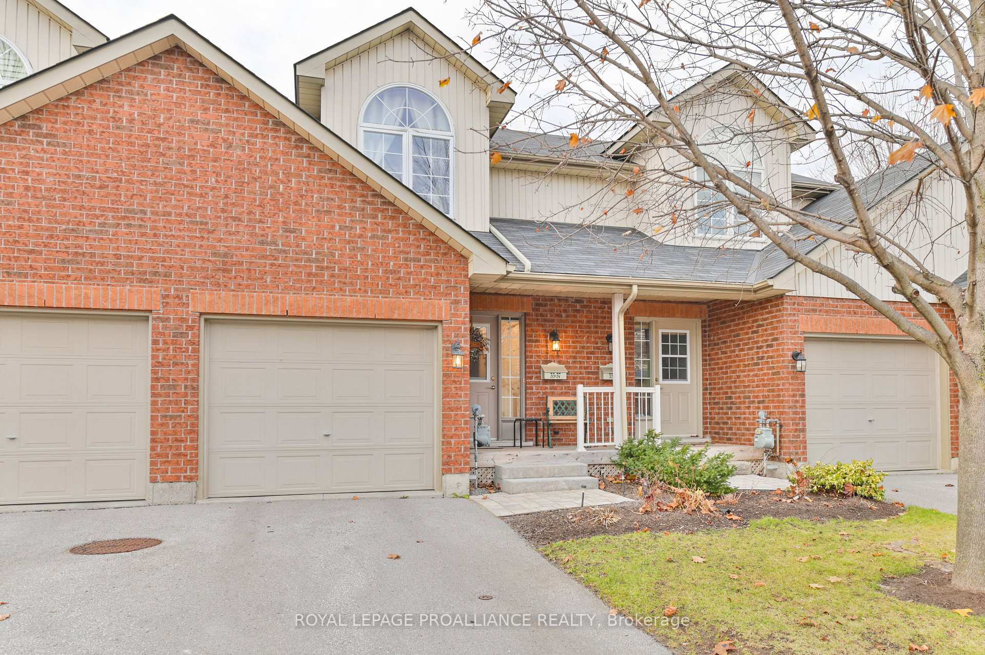 Property Photo: 35 Albion Street 37 ON K8N 5Y8