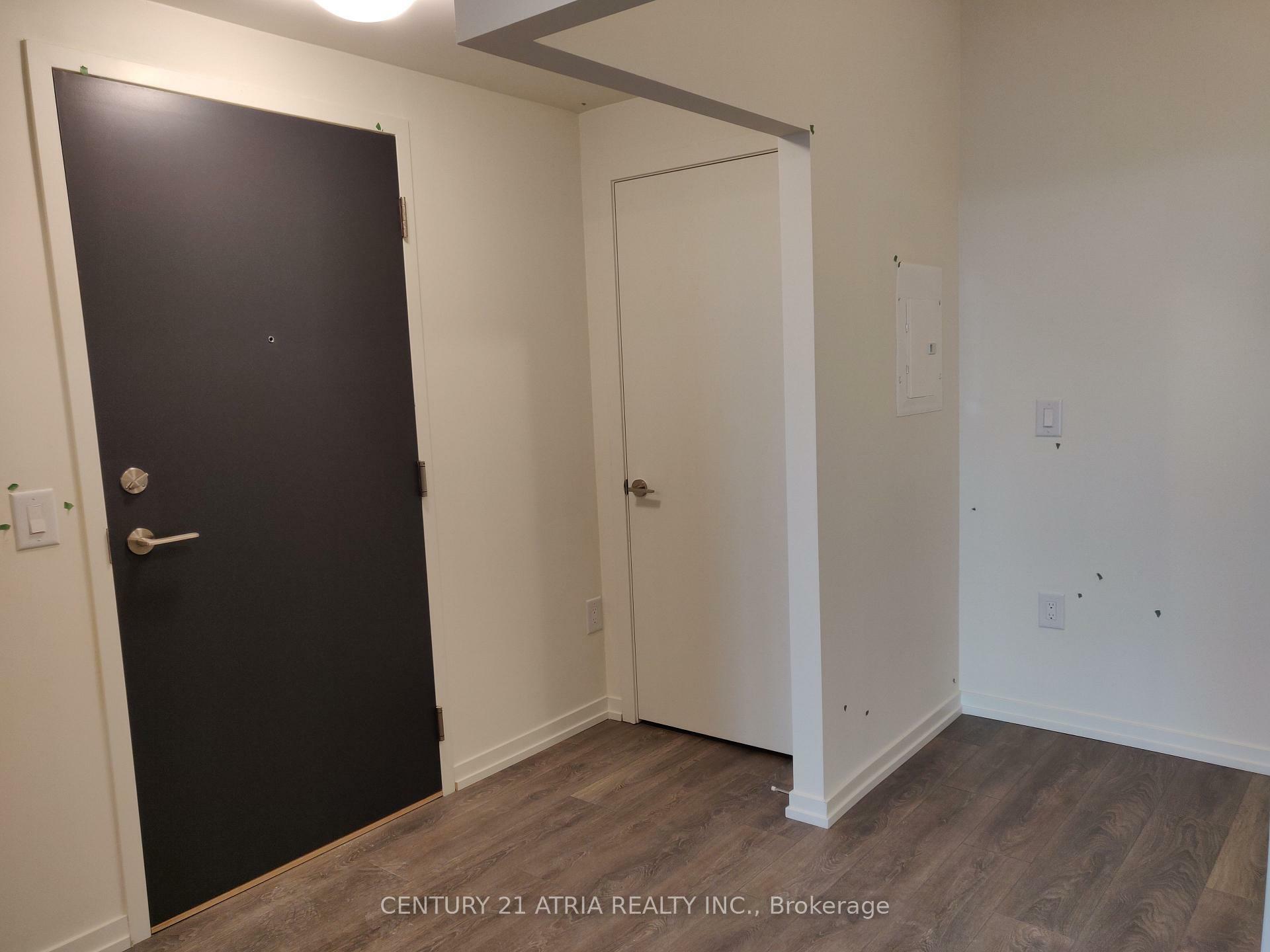Property Photo: 3237 Bayview Avenue 1001 ON M2K 0G1