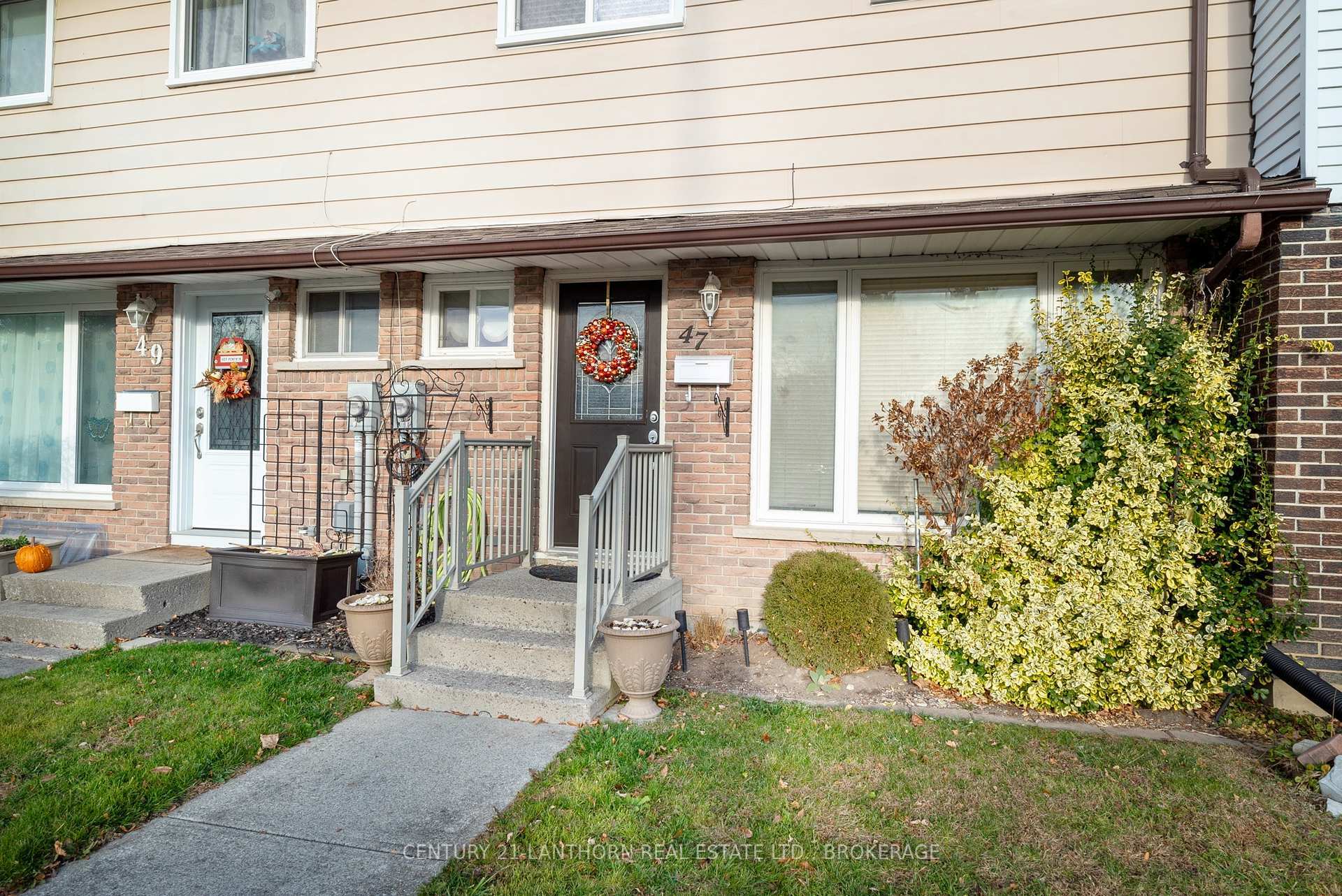Property Photo: 47 Splinter Drive ON K7R 3R6