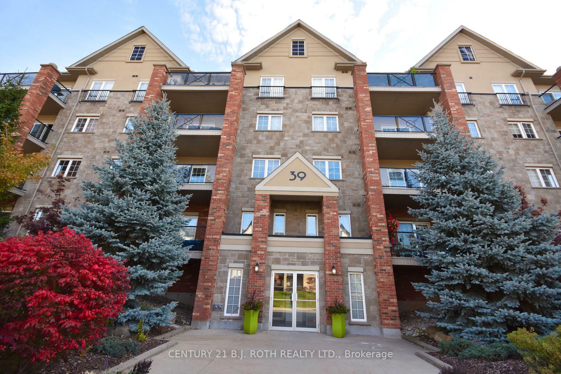 Property Photo: 39 Ferndale Drive S 205 ON L4N 5T5