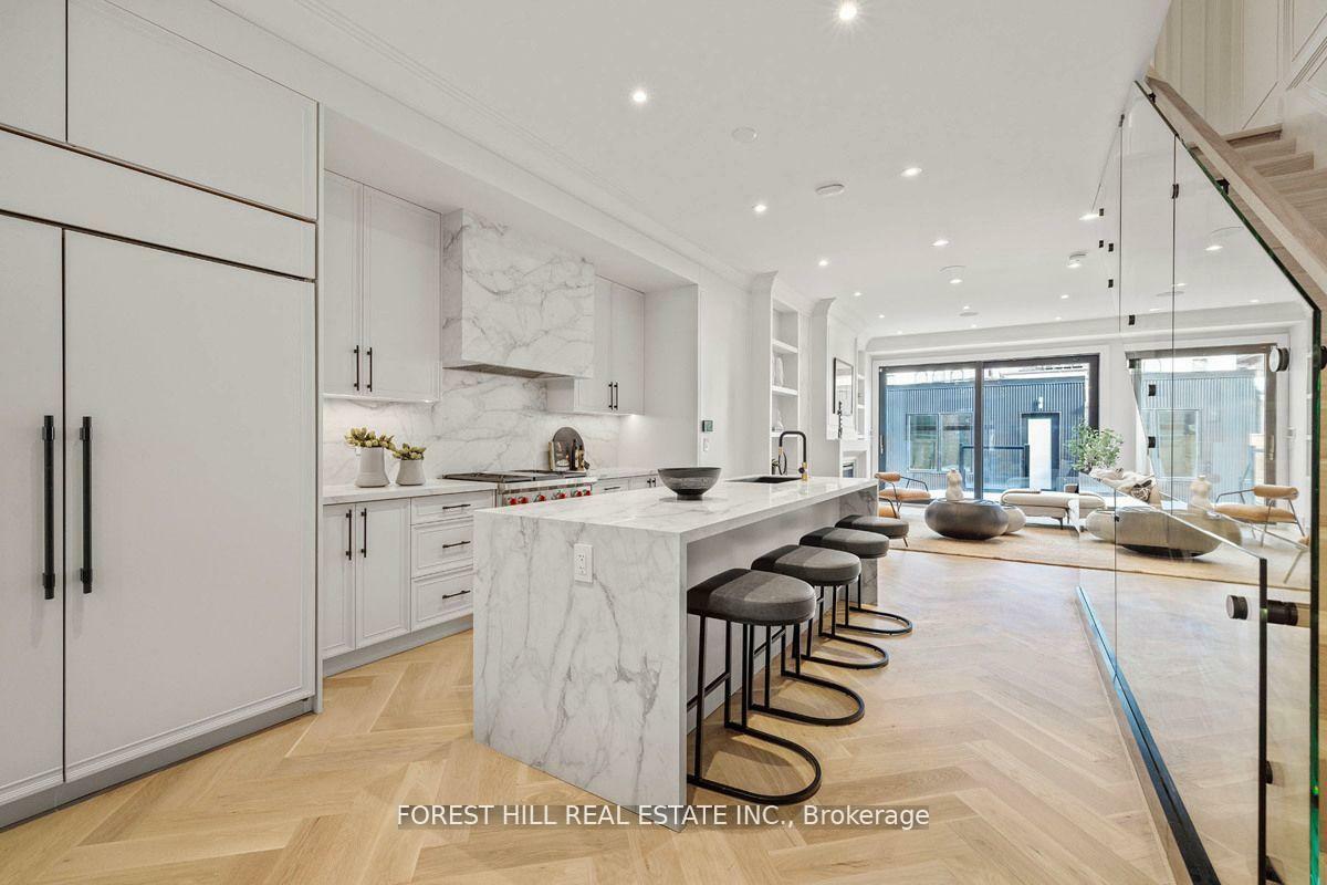 Property Photo: 437 Euclid Avenue ON M6G 2T1