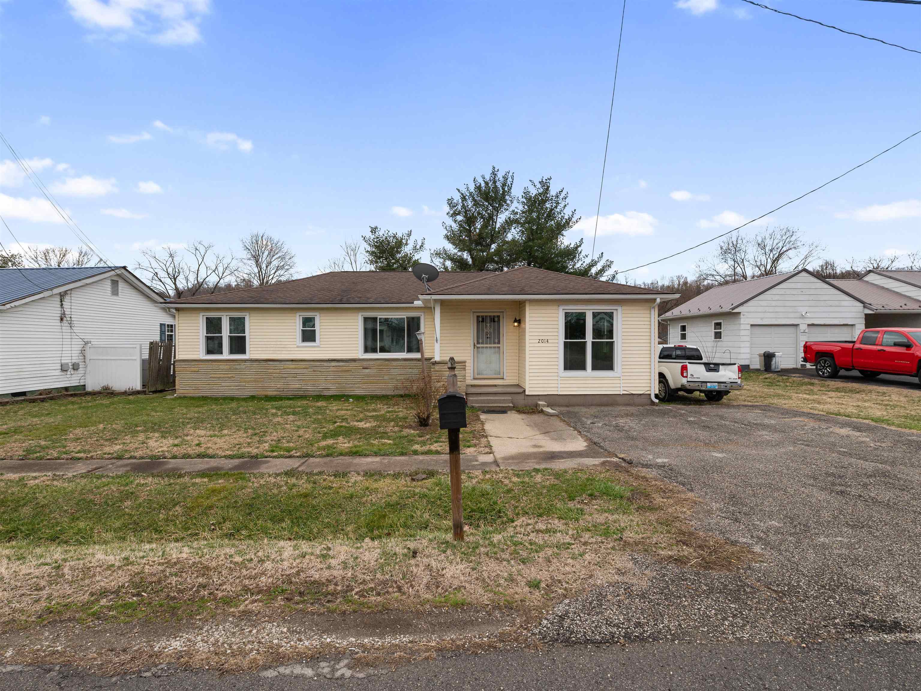 Property Photo:  2014 E Main Street  KY 41144 