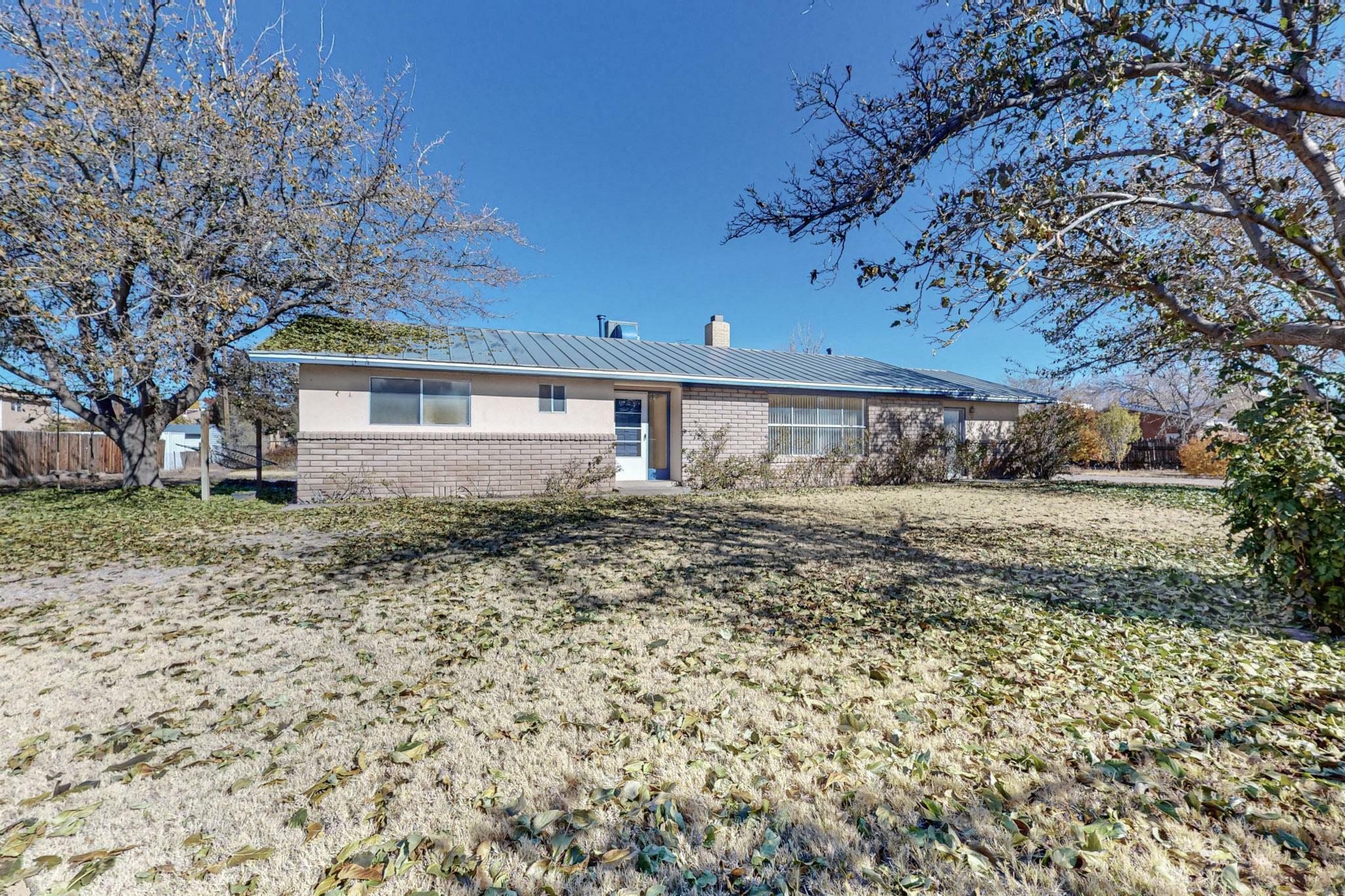 Property Photo: 917 Juanita Lane NW NM 87107