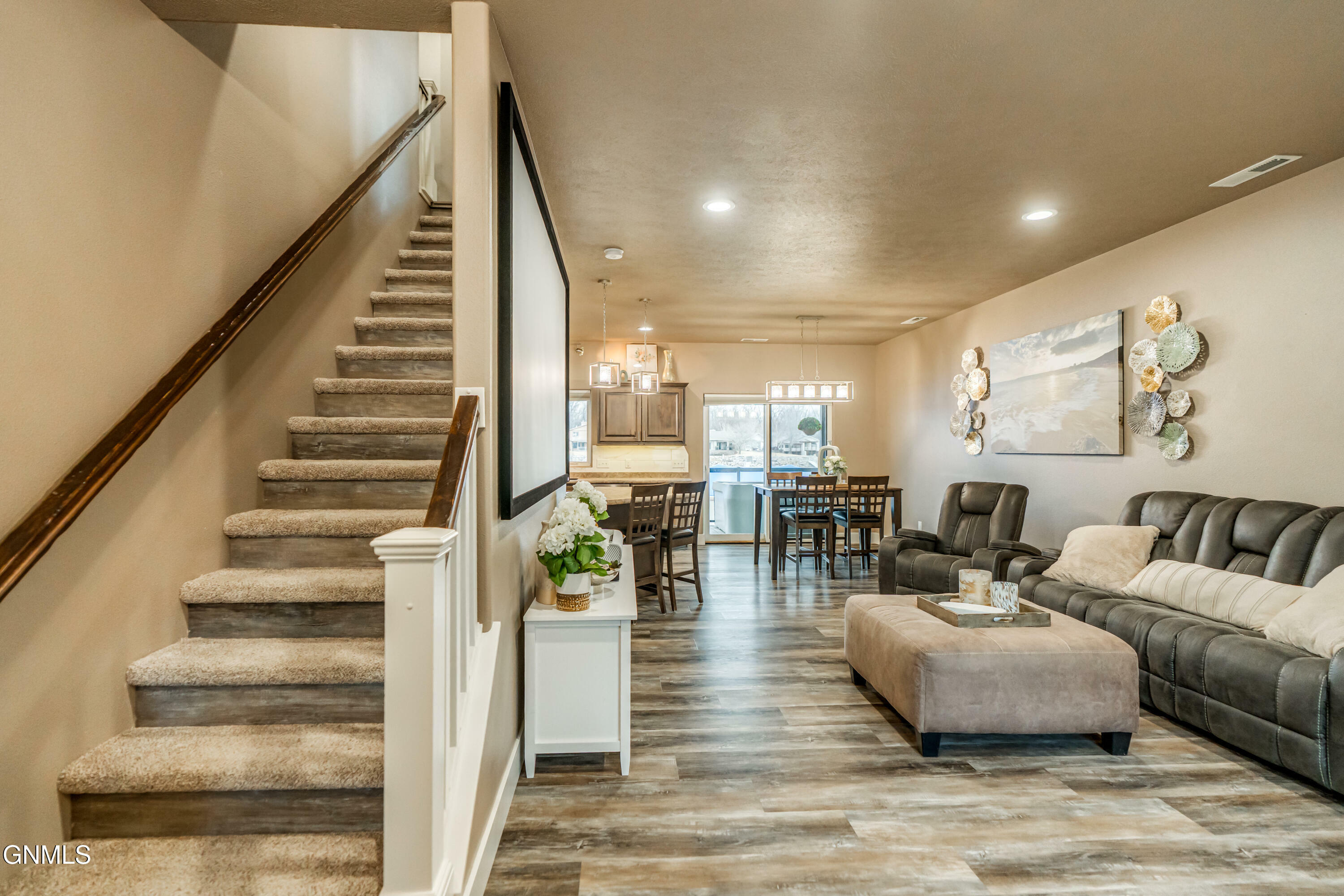 1331 Bayview Court  Bismarck ND 58504 photo