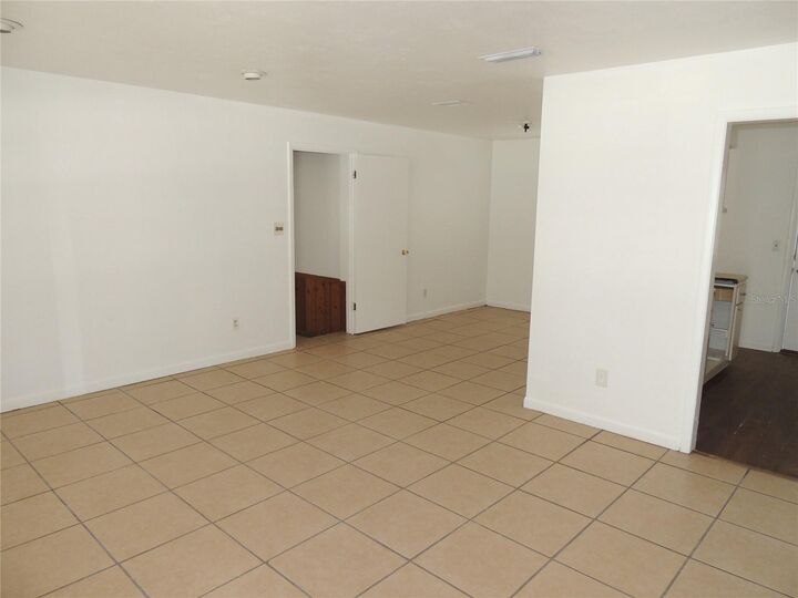 Property Photo:  3216 NW 46th Avenue  FL 32605 
