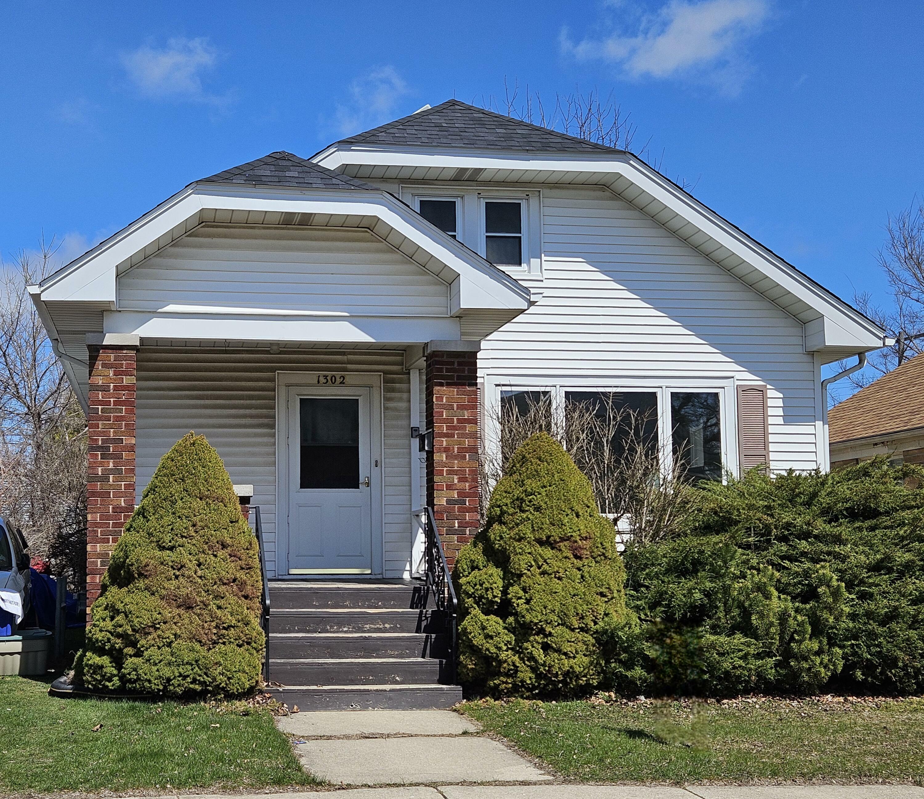 1302 Wolff St  Racine WI 53402 photo
