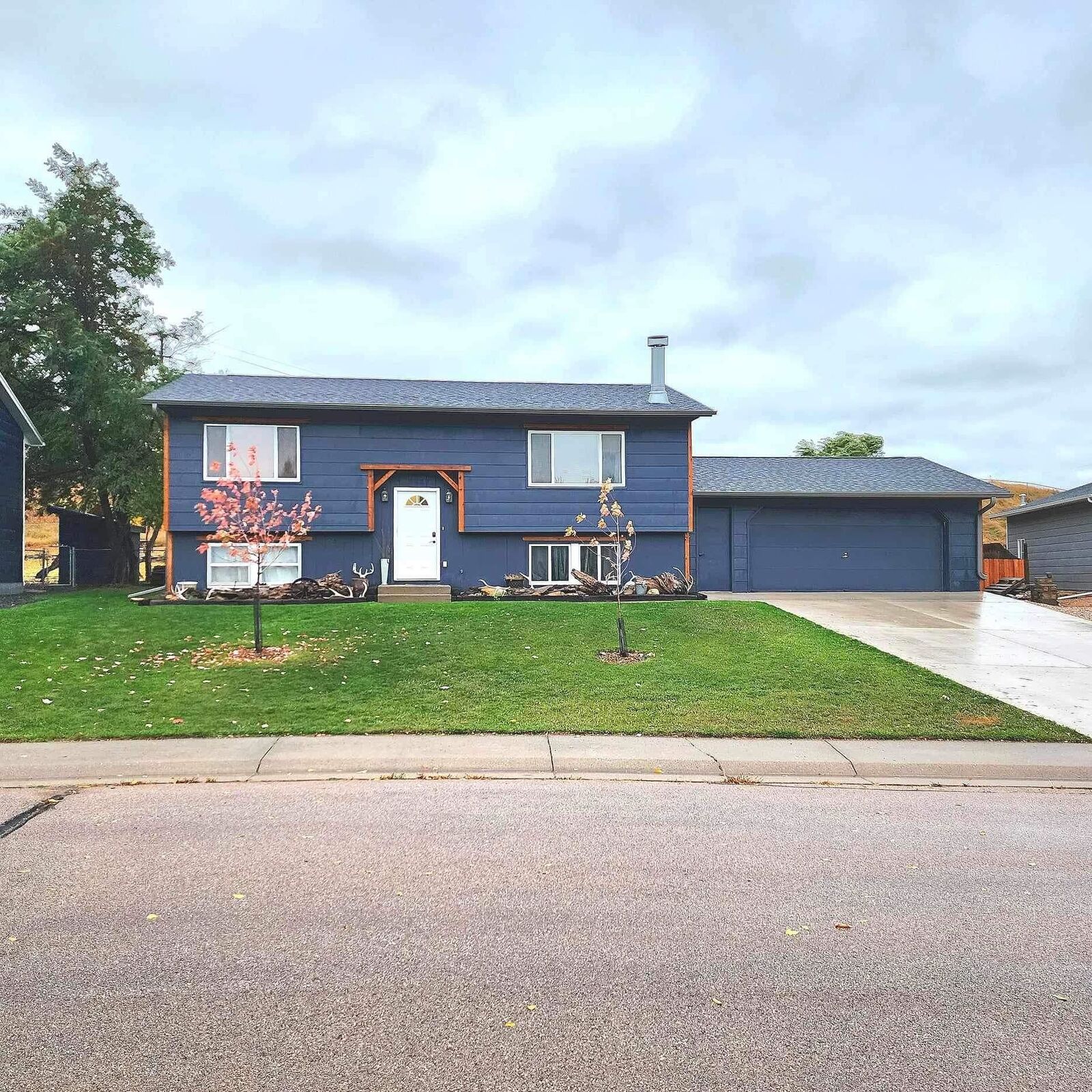 Property Photo: 5809 W Elmwood Drive SD 57718