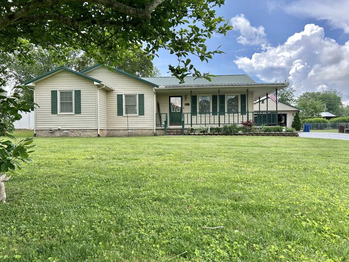 Property Photo:  1306 McMahan St  TN 37355 