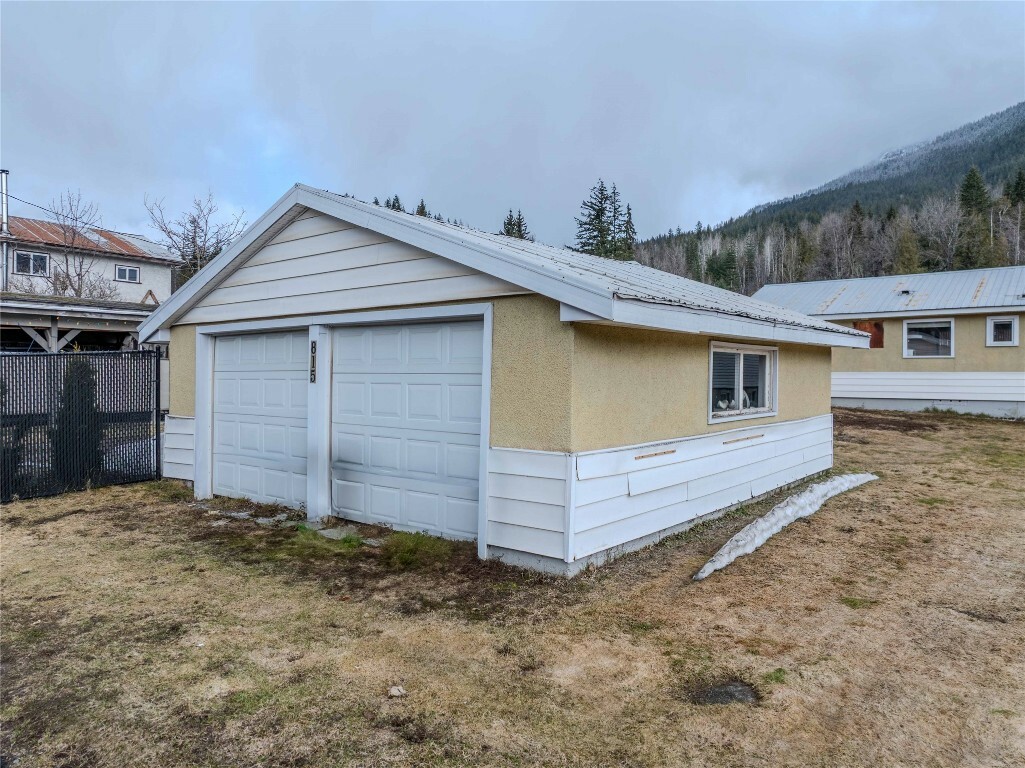 Property Photo: 815 Victoria Road BC V0E 2S0