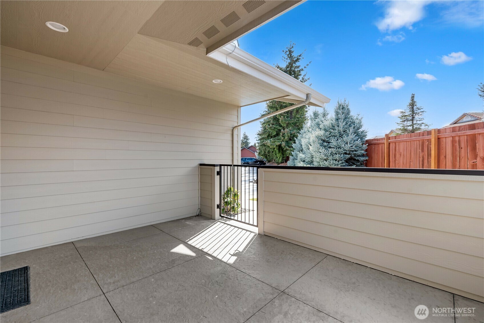 Property Photo: 411 19th Street NE 10 WA 98802