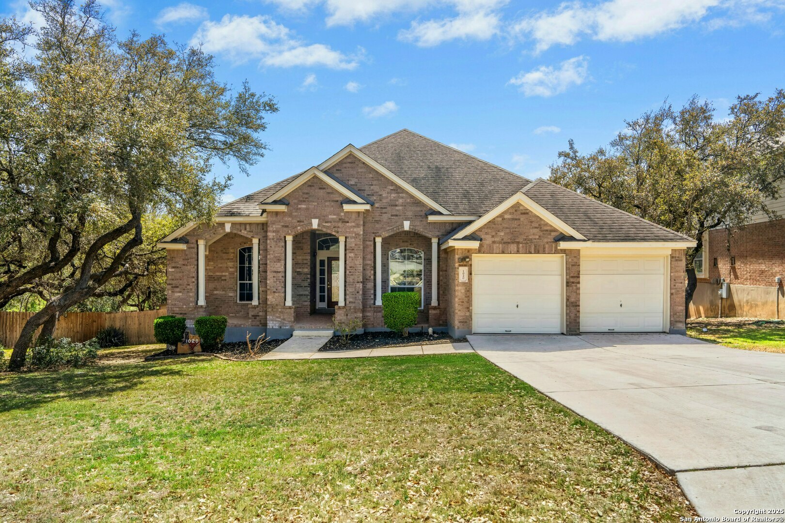 Property Photo: 1020 Steubing Oaks TX 78258