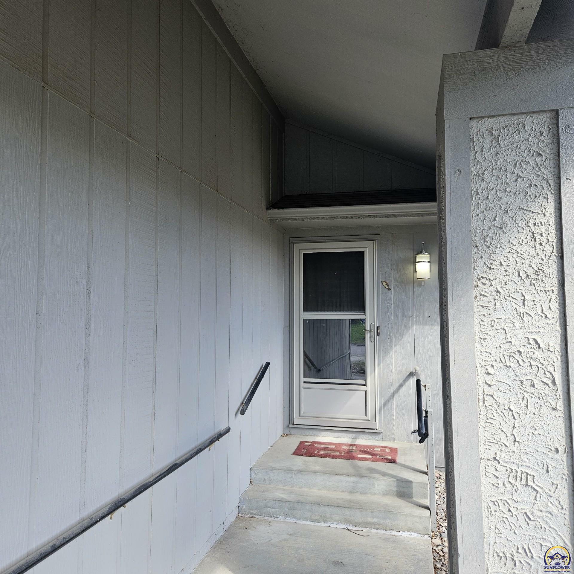 Property Photo: 3000 SW 35th St KS 66614