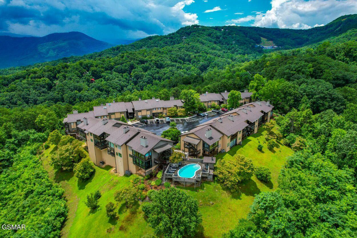 Property Photo: 1050 Ski View Drive TN 37738