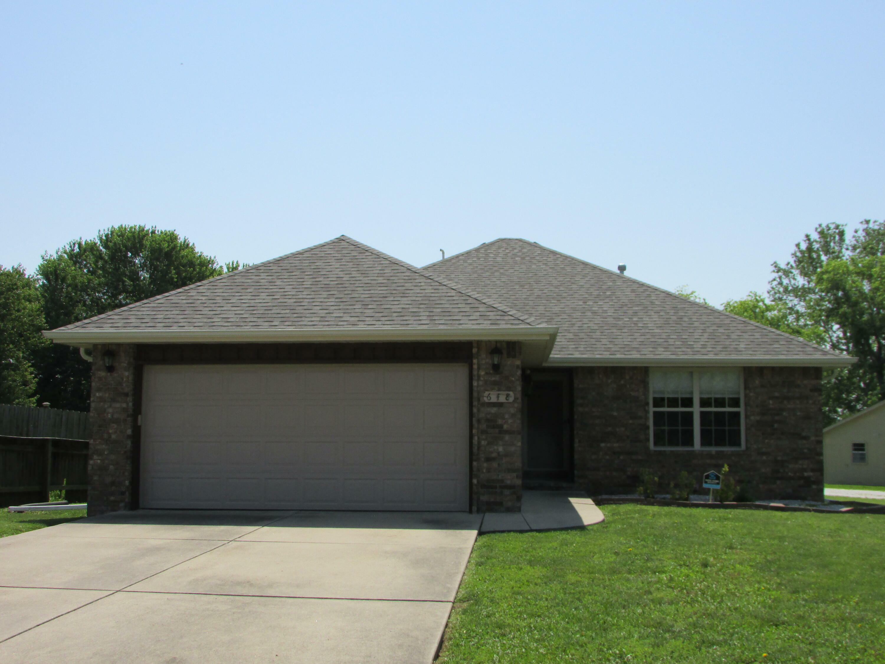 Property Photo: 648 N Delaware Avenue MO 65738