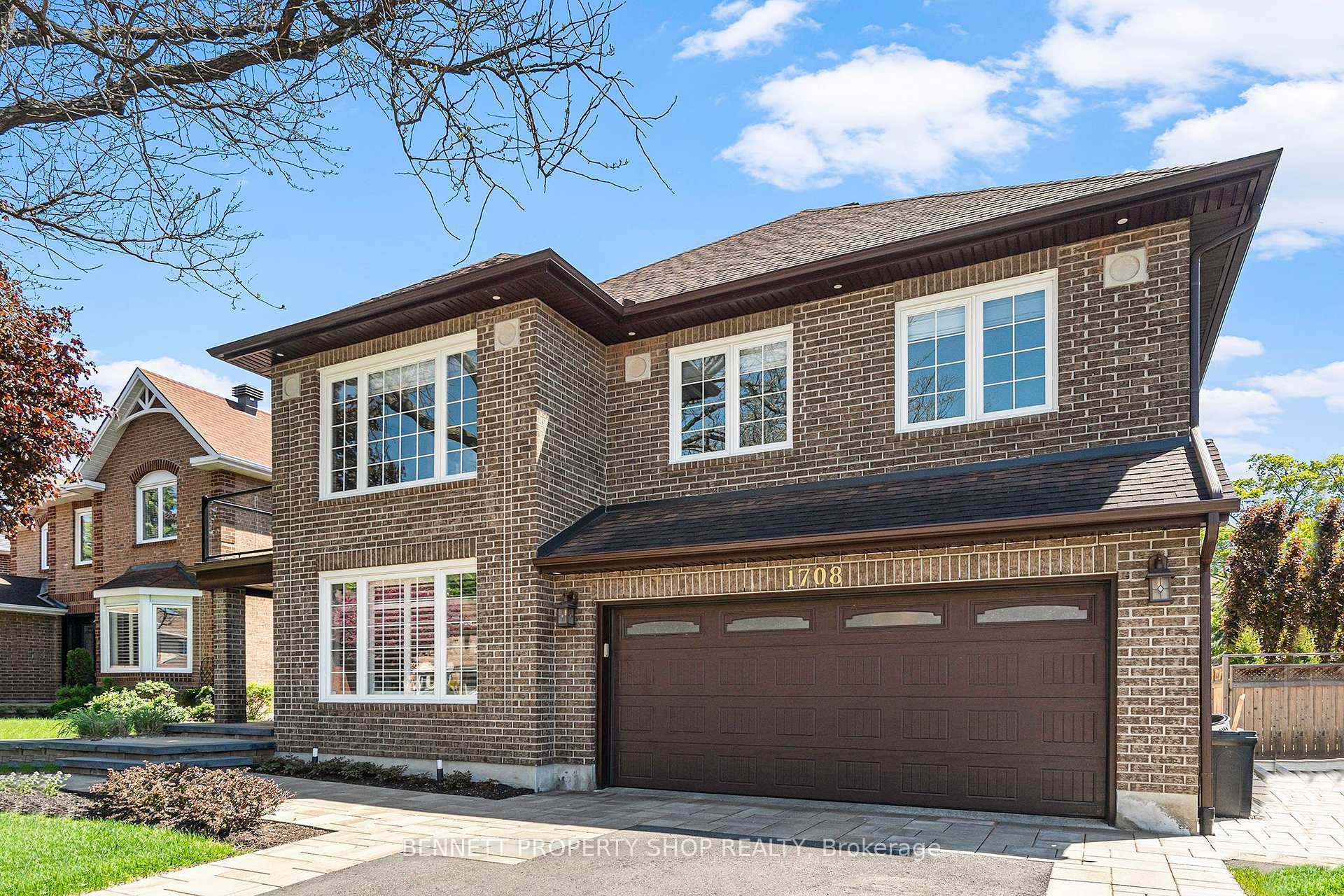 Property Photo: 1708 Autumn Ridge Drive ON K1C 6Y5